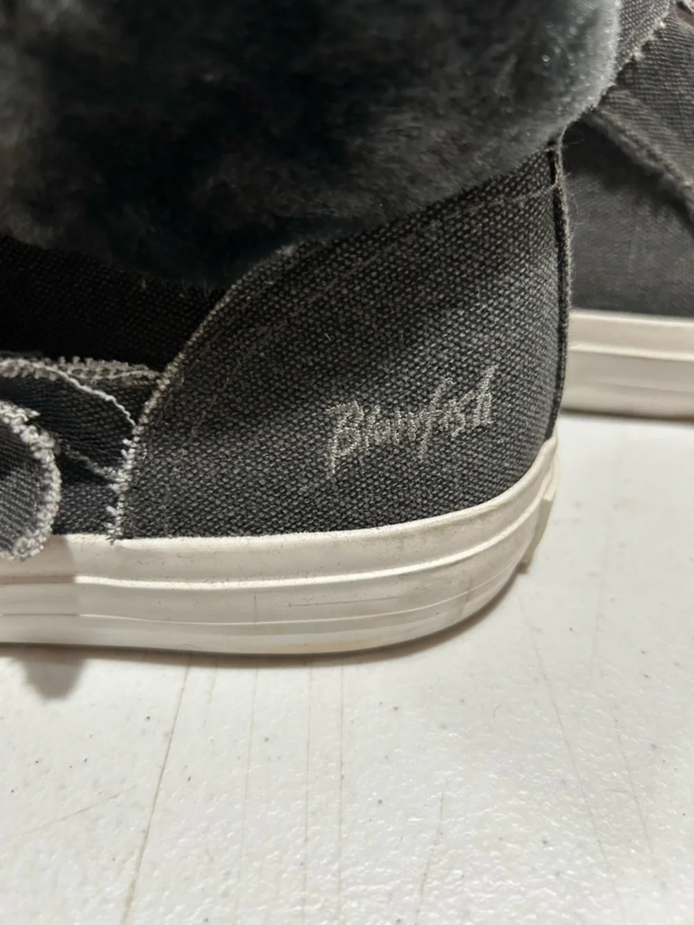 Blowfish slip ankle